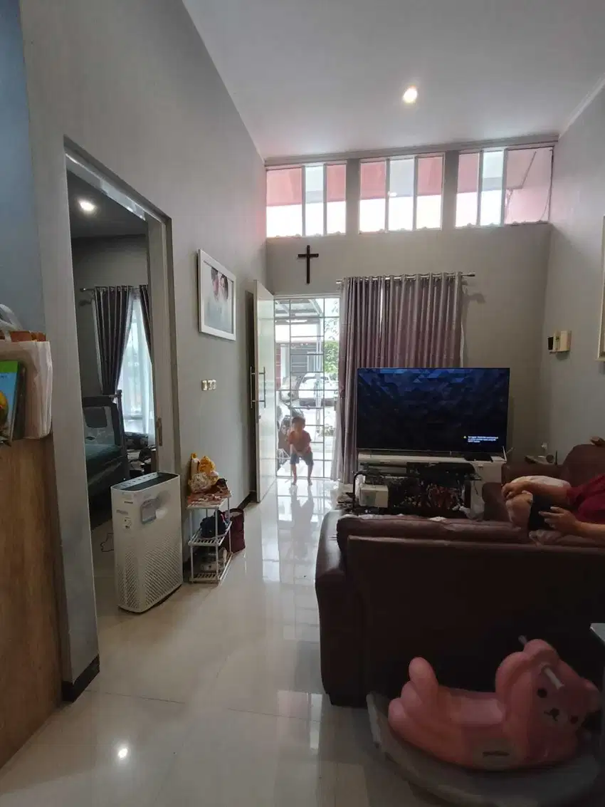DIJUAL CEPAT MURAH BUTUH UANG -RUMAH DI TKI V, REDWOOD II, BANDUNG **M
