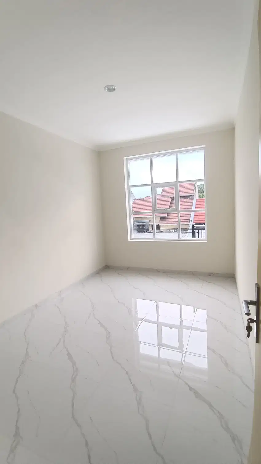 Dijual rumah ketintang surabaya