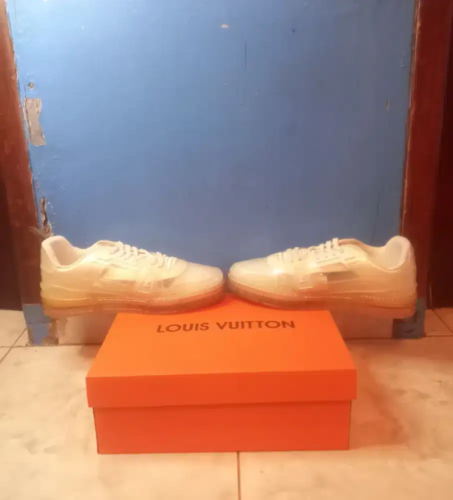 jual cepat murah sepatu baru Louis Vuitton Transparan langka ori italy
