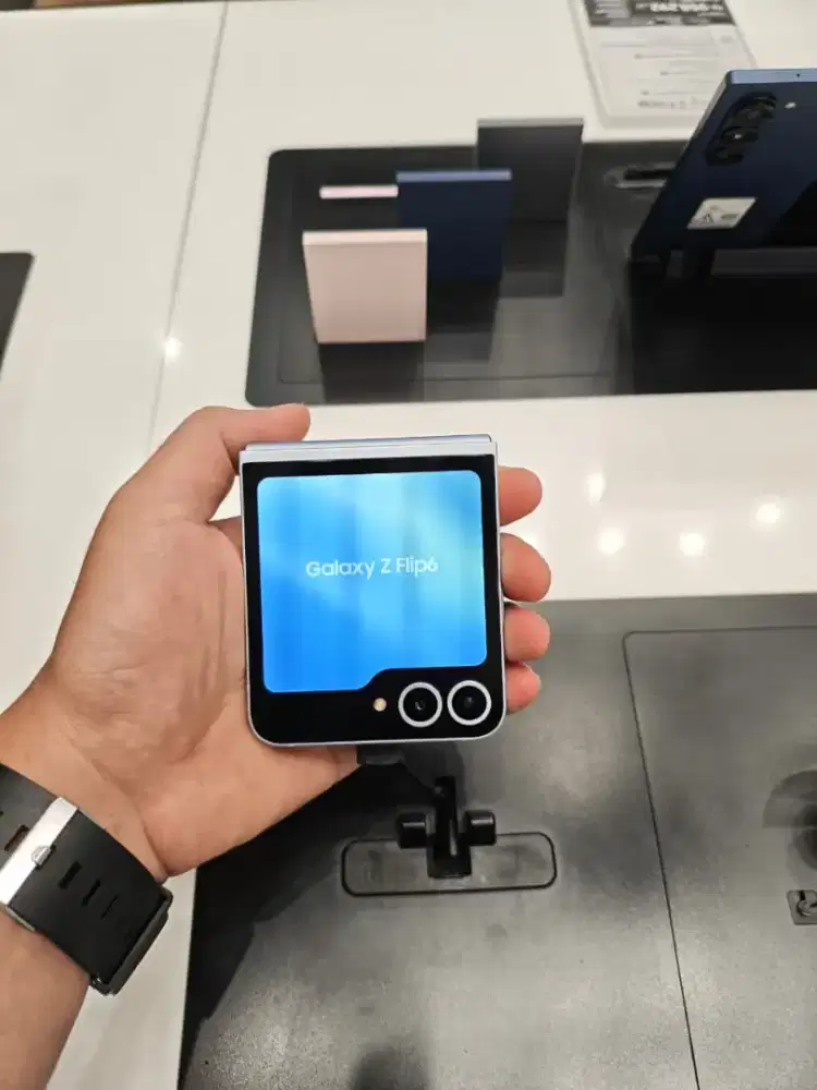 Promo spesial Samsung Galaxy Z Flip6 bunga 0% dan 2x bebas cicilan