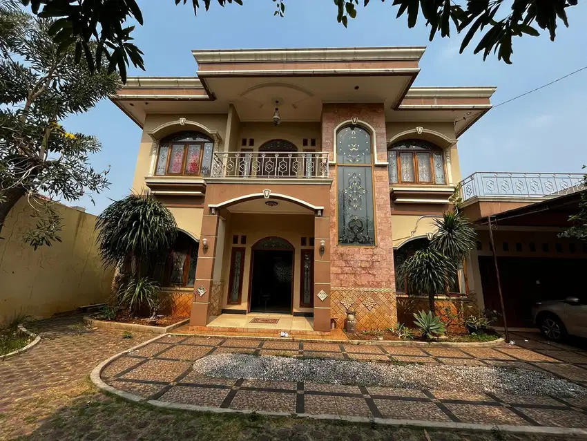Dijual Rumah 7 Kamar Tidur di Cijantung Jakarta Timur Bebas Banjir