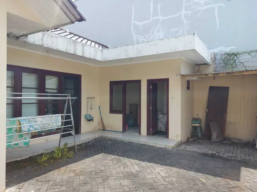 Rumah South Emerald Mansion Citraland di Surabaya, Hadap Selatan
