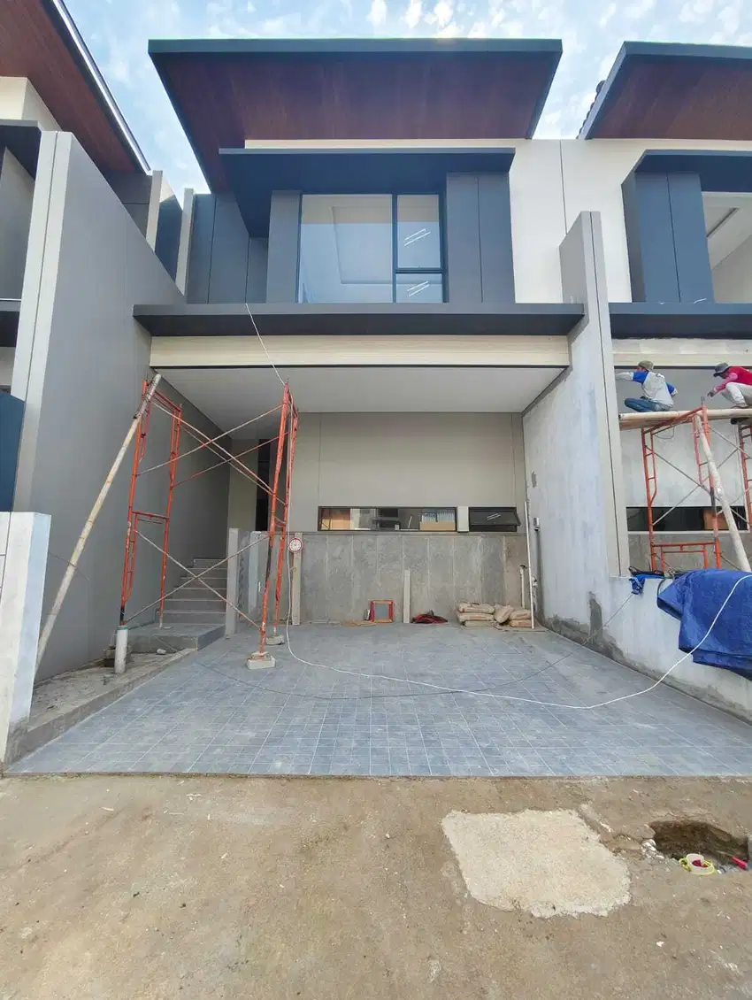 Rumah Baru Moderen Komp Elit Setraduta dk Tol Pasteur Kota Bandung