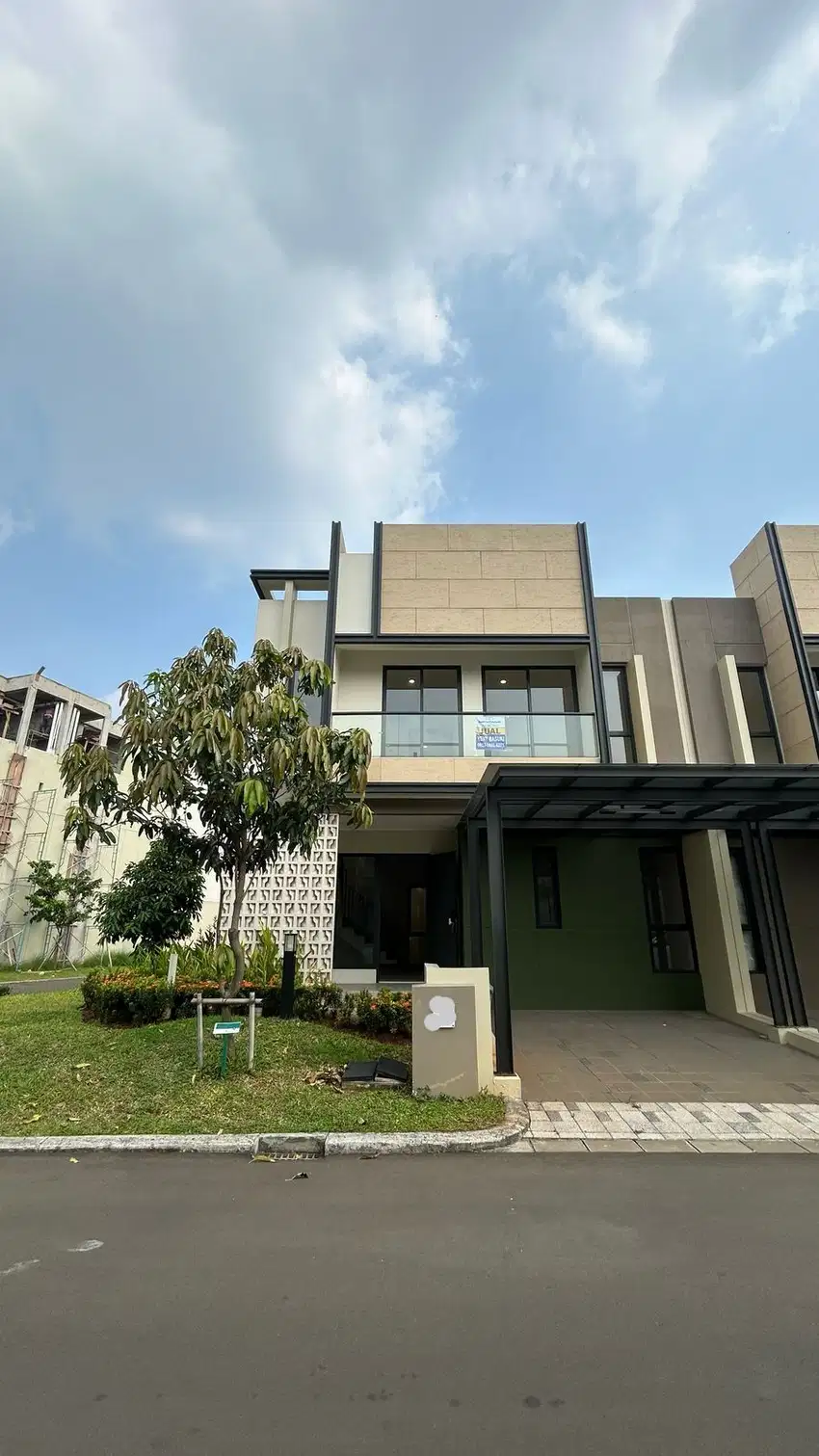Rumah Mewah Siap Huni di Cluster Casron Summrecon Serpong HOEK