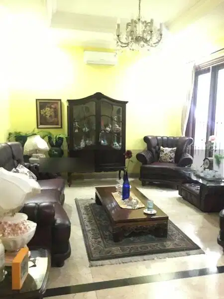Dijual Rumah Asri dan Aman di Jakarta Selatan