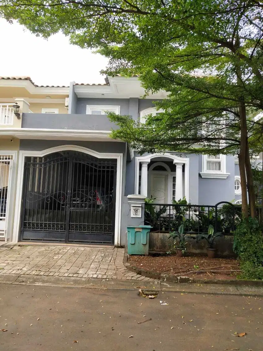 Dijual Rumah Semi Furnished, Cantik di Puspita Loka BSD