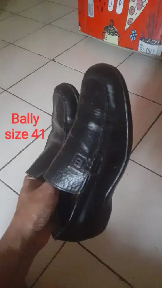 Sepatu Bally size 41
