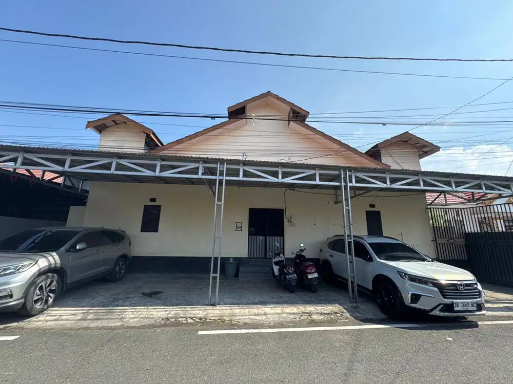 Di sewakan bedakan daerah Sultan adam