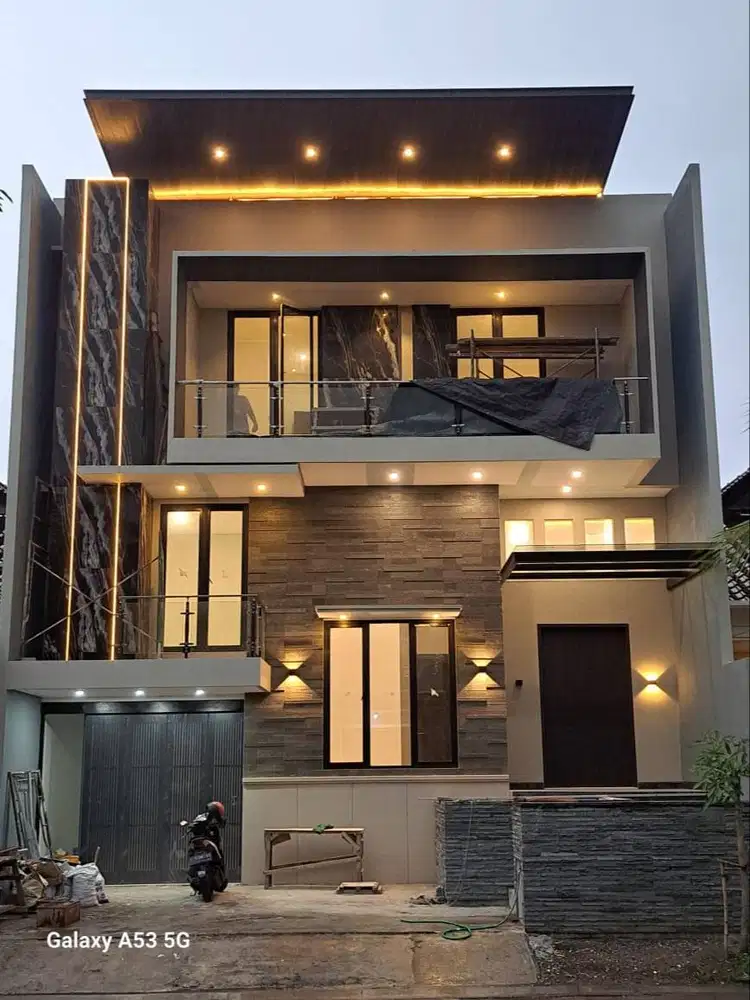 Dijual Rumah Modern Minimalis Citraland Fullerton 2,5 Lantai