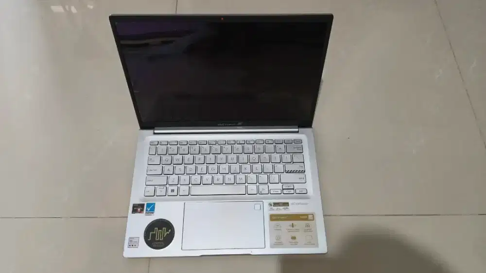 Asus Vivobook M1403Q 16/512 gb