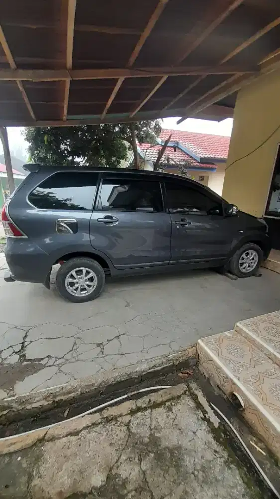 Toyota avanza g