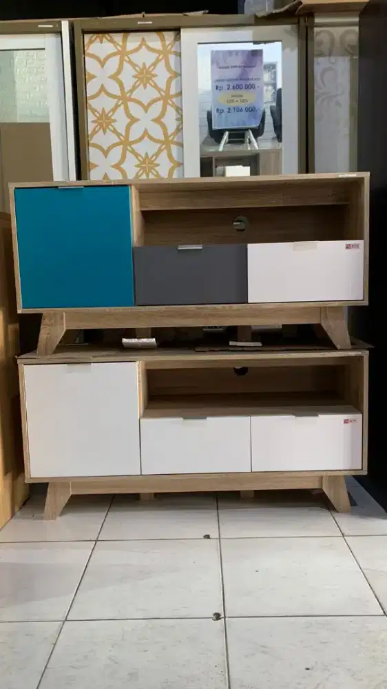 Promo Meja TV Model Minimalis Dapatkan Voucher Pembelian 25rb