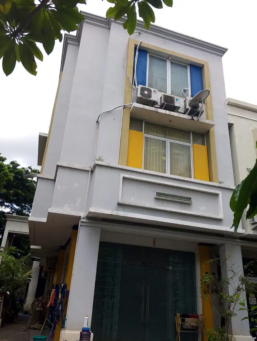 Ruko  Bagus 3 Lantai Strategis di Citra 7 Kalideres Jakarta Barat