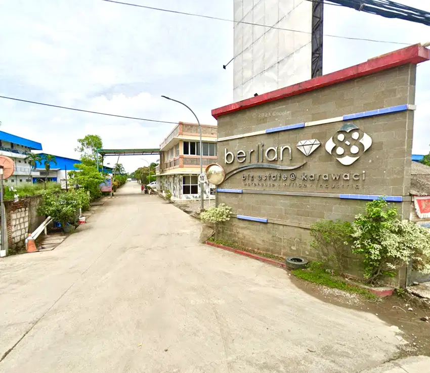 GUDANG LEGOK KARAWACI AKSES KONTENER DALAM KOMPLEK PERGUDANGAN