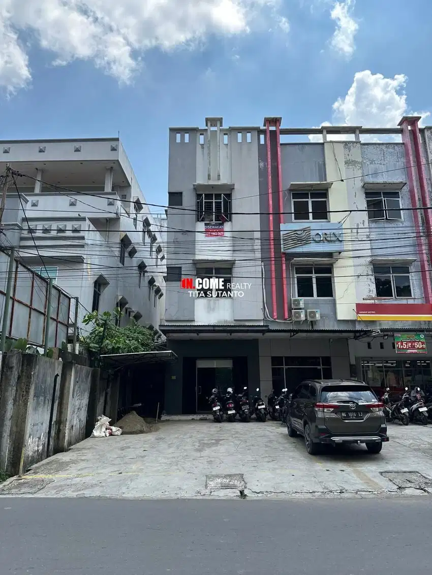 DISEWAKAN RUKO 3 LANTAI JL ANGKATAN 45 DEKAT HOTEL ARISTA