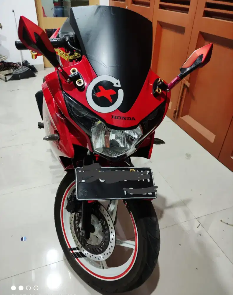 Di jual Honda cbr 150 cbu