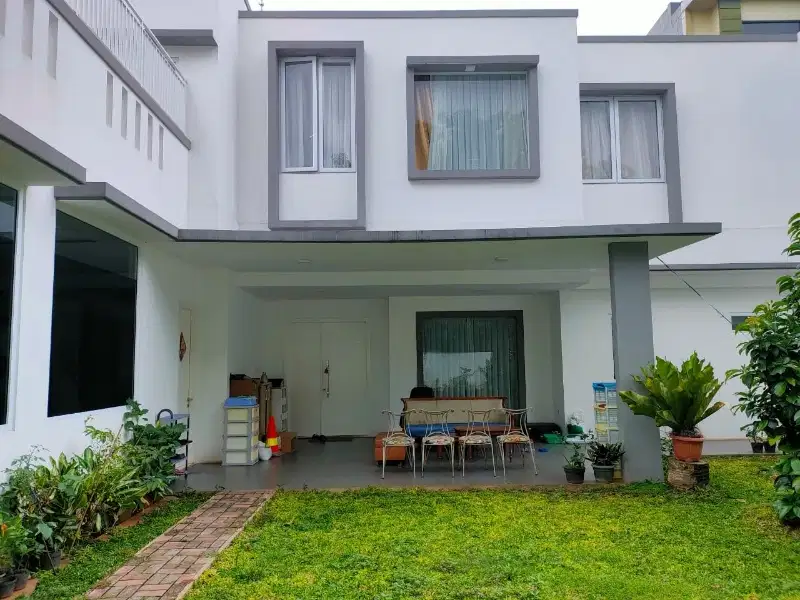 Turun harga dari 12 M      Rumah mewah di Kebon Jeruk Jakarta Barat