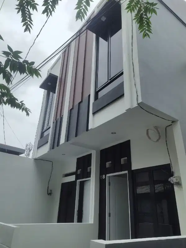 RUMAH  2 LANTAI SIAP HUNI DI CIPINANG JAKARTA TIMUR