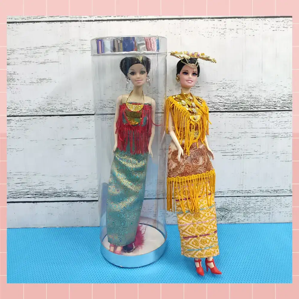 Mainan anak berbie adat