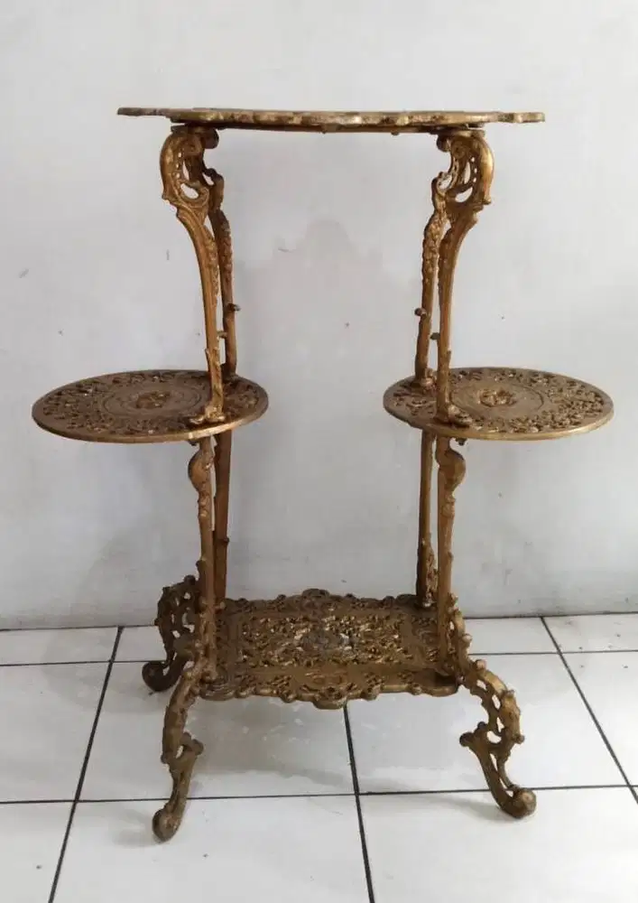 Meja Besi Meja Antik Meja Ukir