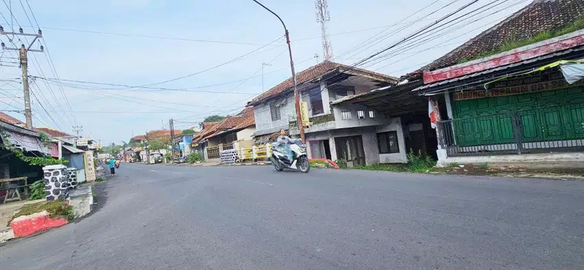 Dijual Rumah Pinggir Jln Nasional di Mandirancan (Sumber - Kuningan)