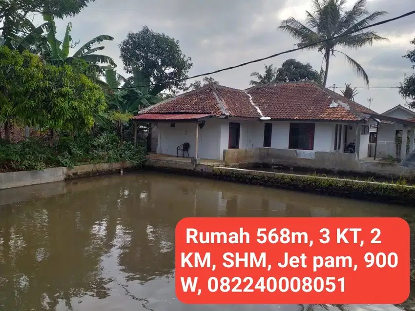Rumah ada kolam ikan, dekat Kantor Desa Cimanggung, Parakan muncang.