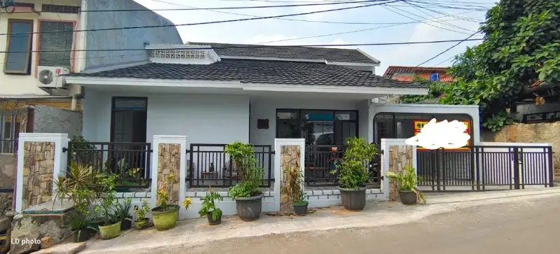 DIJUAL RUMAH SDH FULL RENOVASI BANJASARI CILANDAK BARAT JAKSEL.