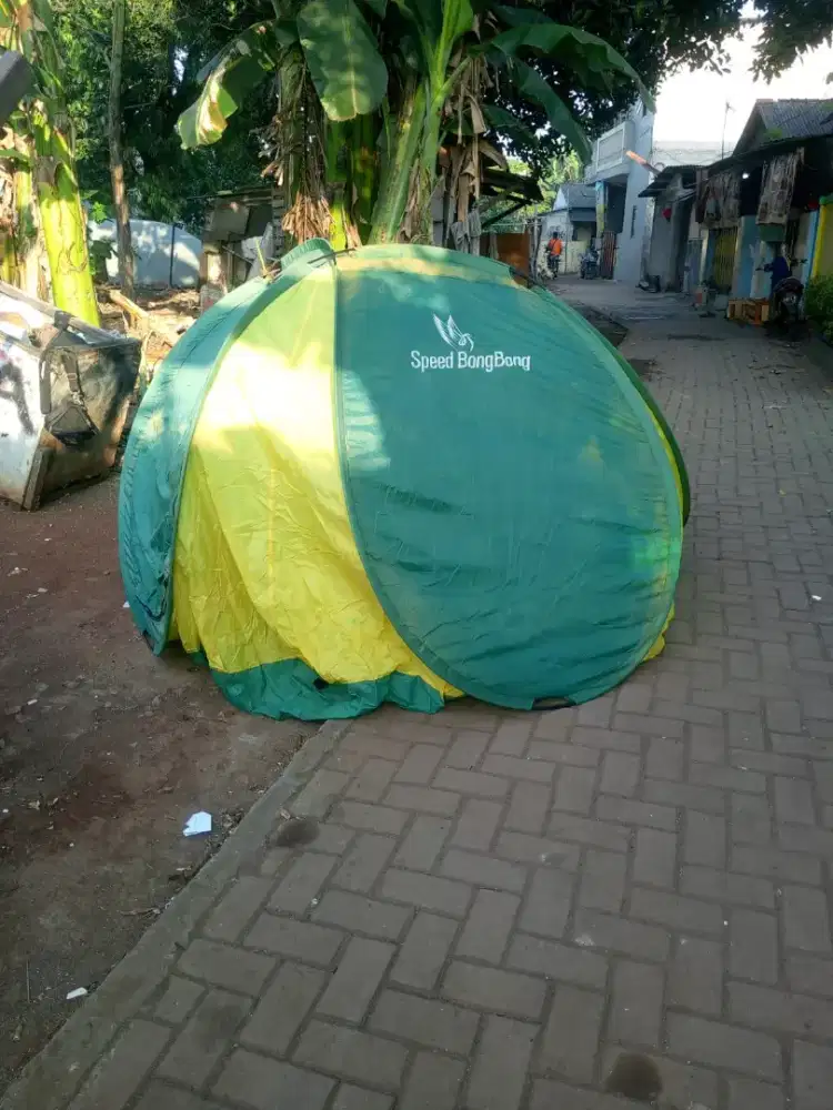 Tenda Besar untuk kemping