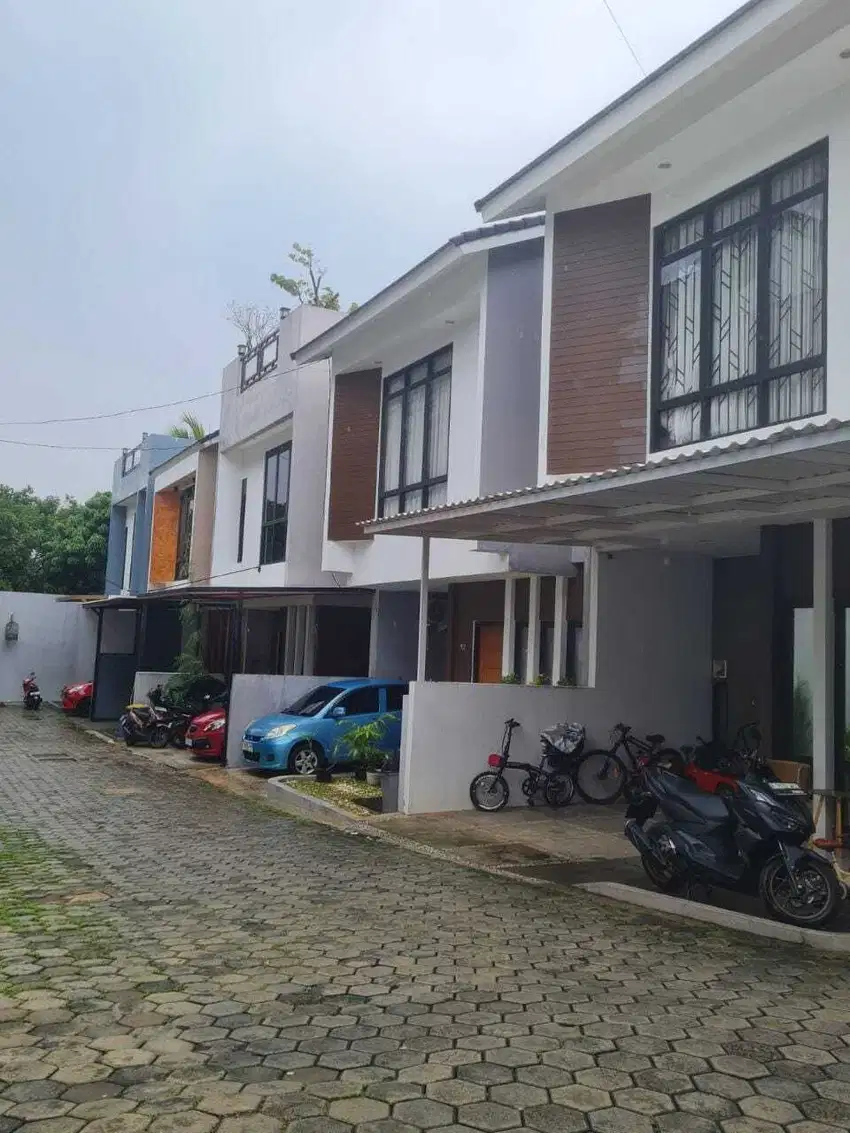 Dijual rumah siap huni nempel Jaksel akses 10 menit ke MRT Lebak Bulus