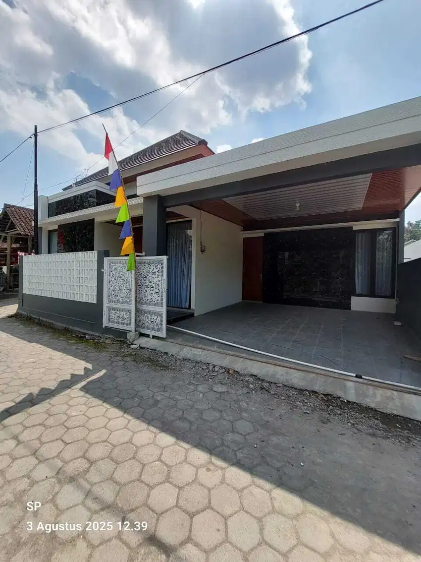 RUMAH BARU CANTIK MODERN LIMASAN DI PUCANGAN NGEMPLAK SLEMAN