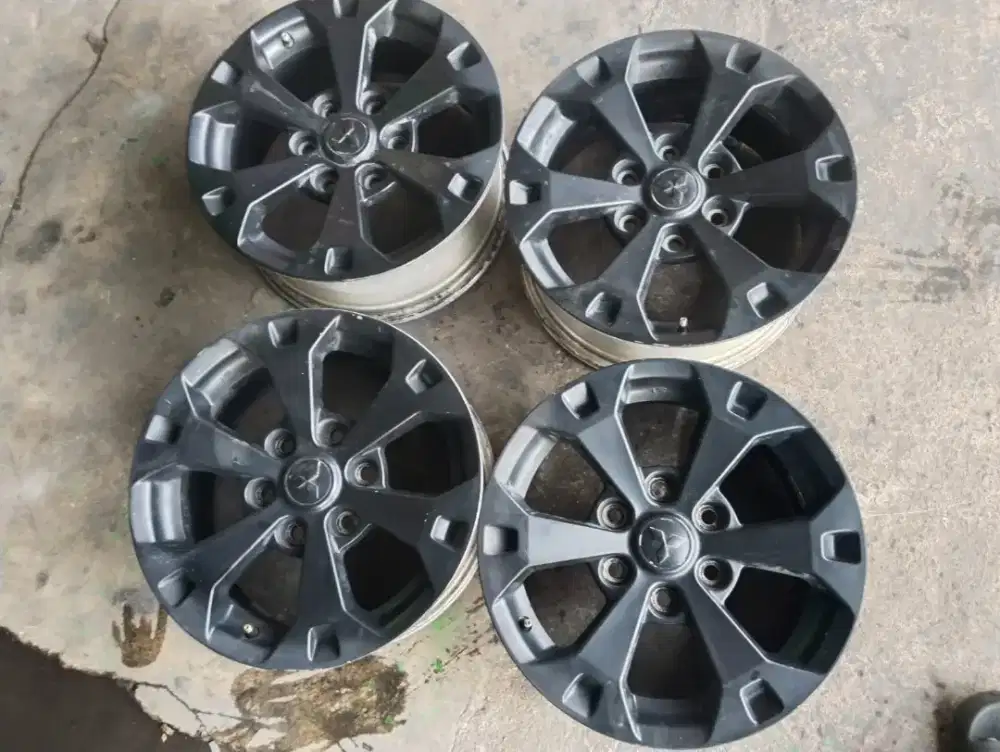 Velg Asli Bawaan Pajero R17 Pcd 6x139 Info barang di deskripsi bawah