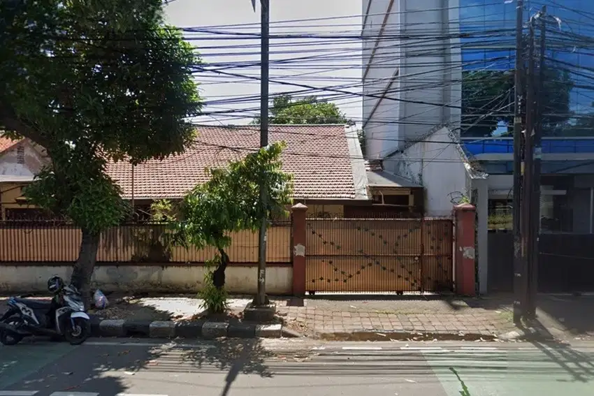 Rumah Di KH Abdullah Syafei Tebet, Hanya 11 Menit ke Tol Tebet