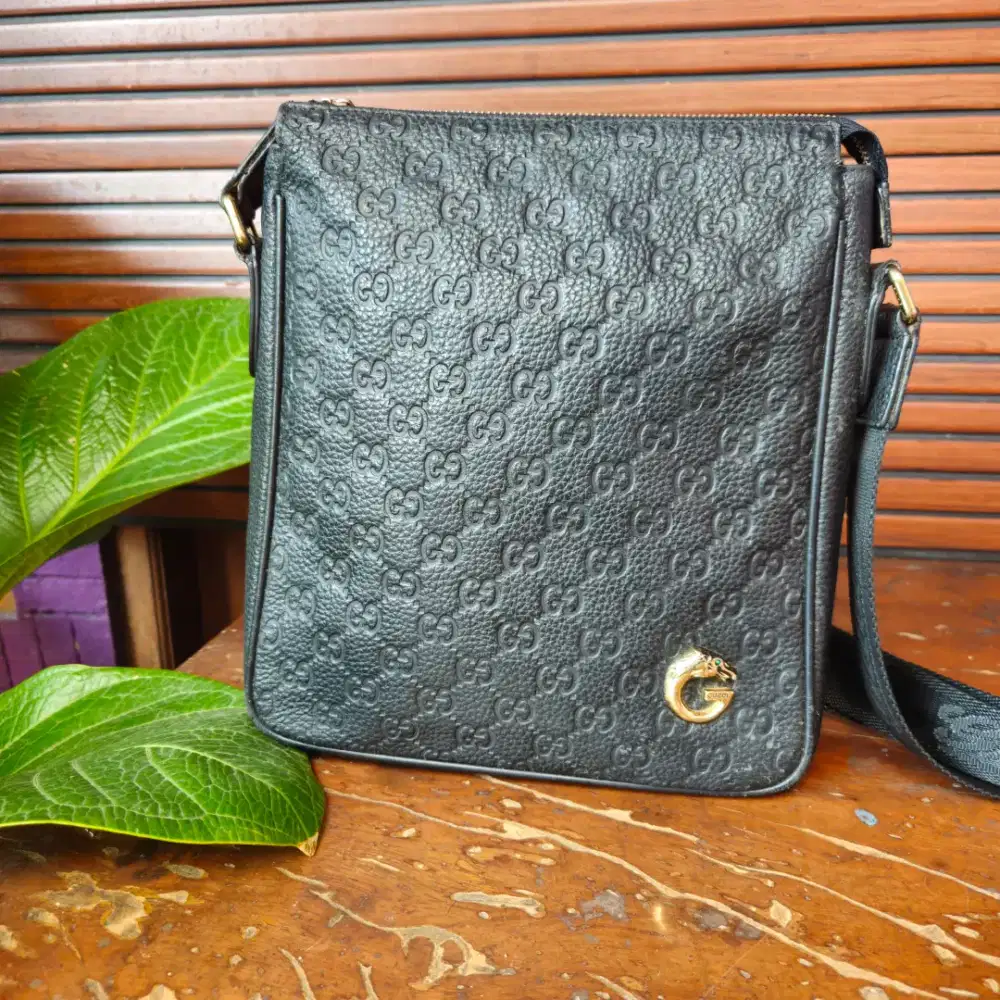 GUCCI TAS SELEMPANG PRIA BAHAN KULIT ASLI