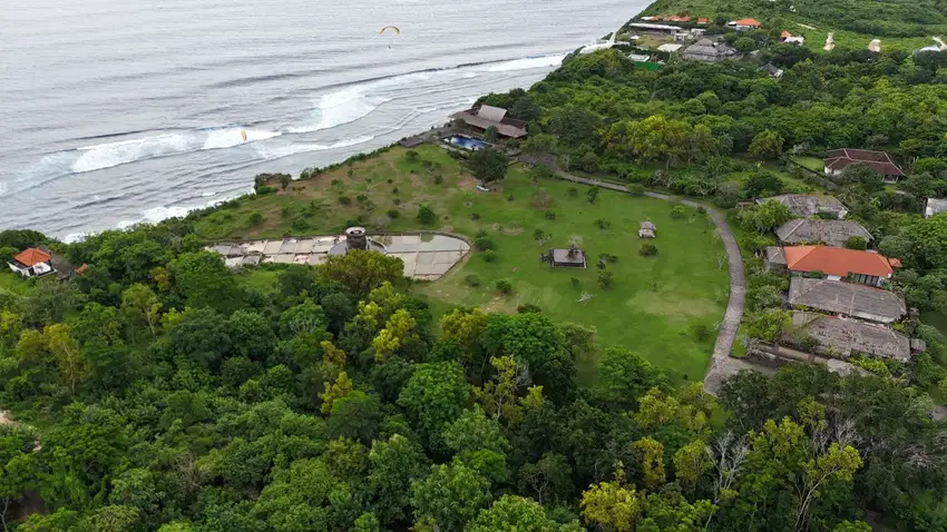 Dijual Tanah Tebing dan Los Pantai Nyang-Nyang