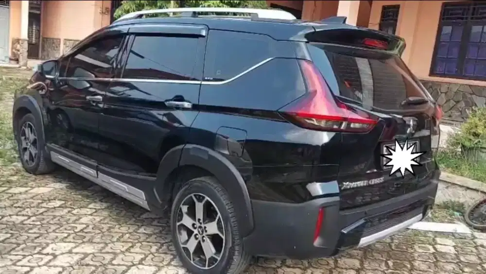 Cash Xpander Cross MT 2021 Hitam Istimewa KM Rendah