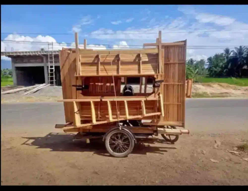 Jual kursi kayu tangga lipat tirai gulung dan laen2