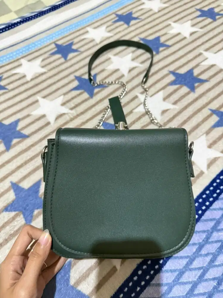 Preloved Tas Selempang