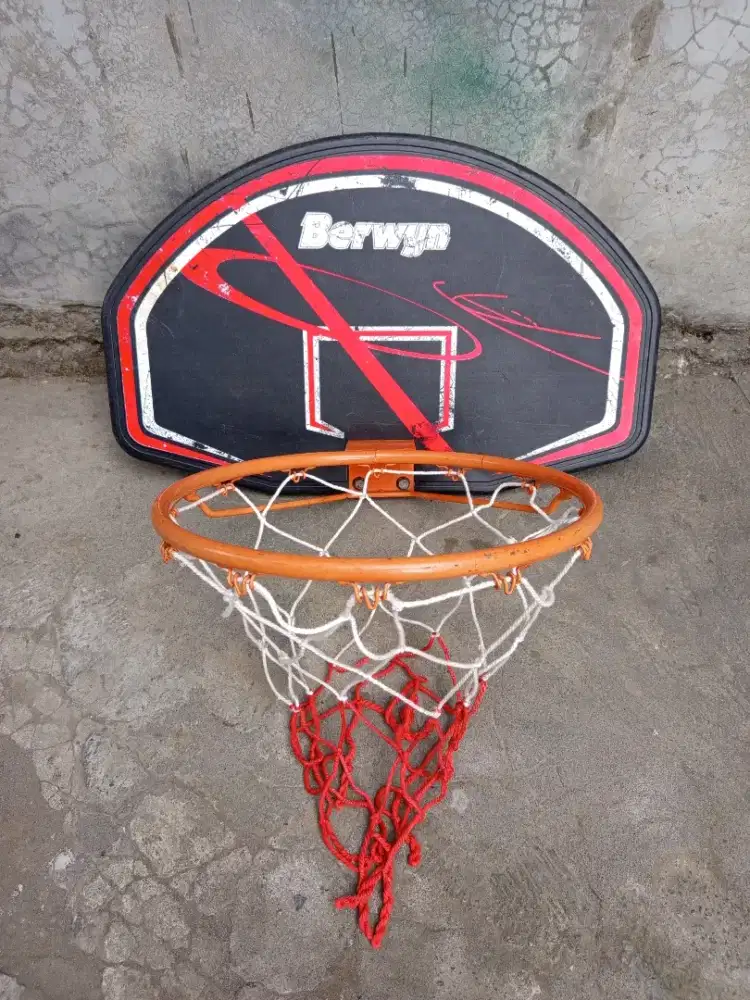 Ring Basket dan Backboard Berwyn Ukuran Dewasa/Court Size