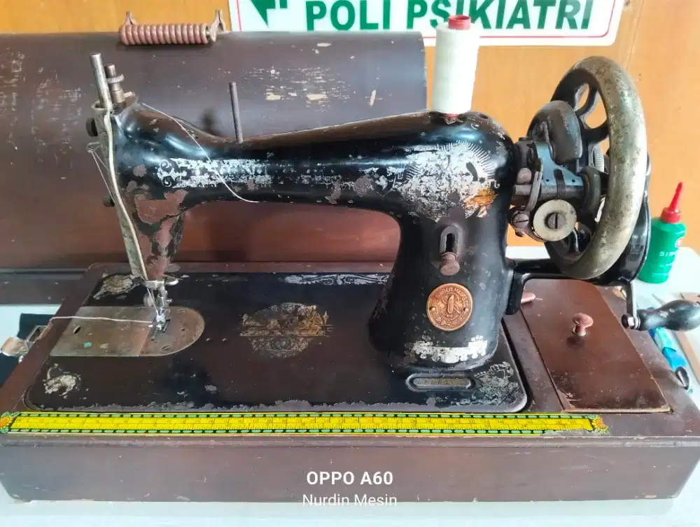 Mesin jahit jadul antik klasik lawasan Singer ori Simanco  komplit box