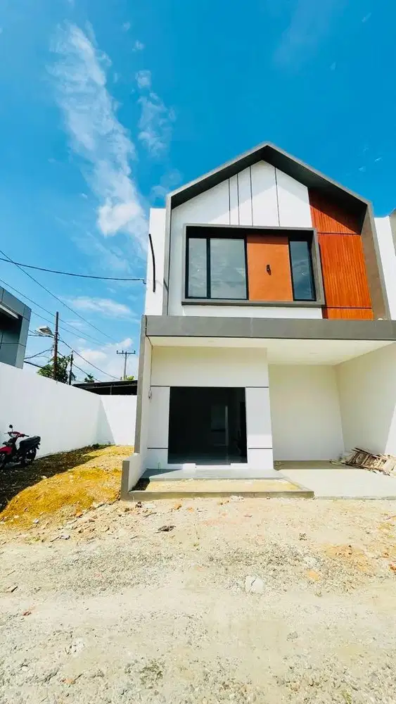 RUMAH MEWAH SIAP HUNI MEDAN AMPLAS