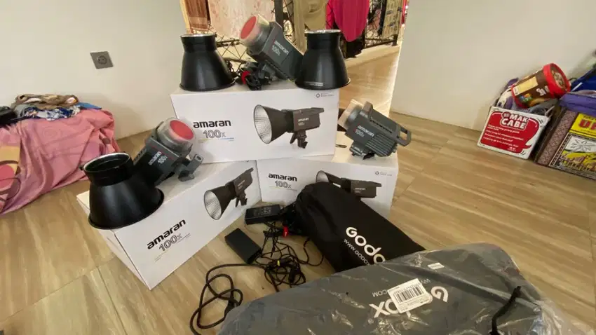 Lampu Aputure Amaran 100x bi-color dan Tripod E-image 7050H