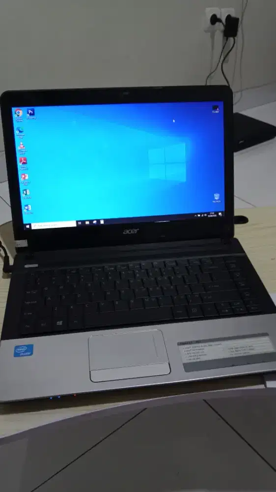 Laptop Acer E1-431