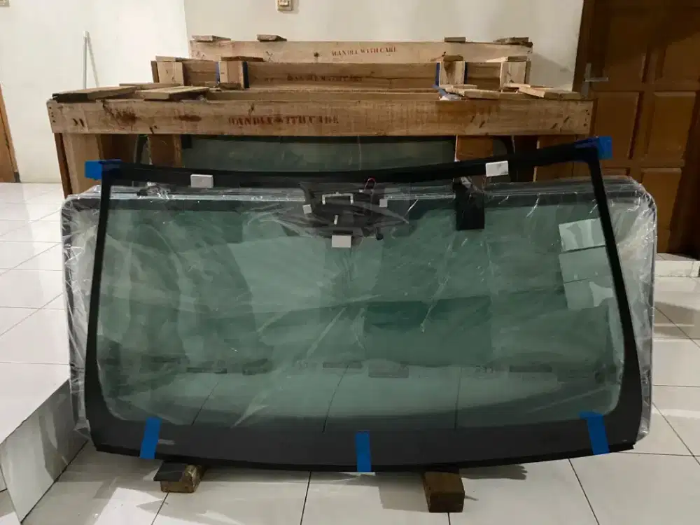 Kaca mobil panggilan