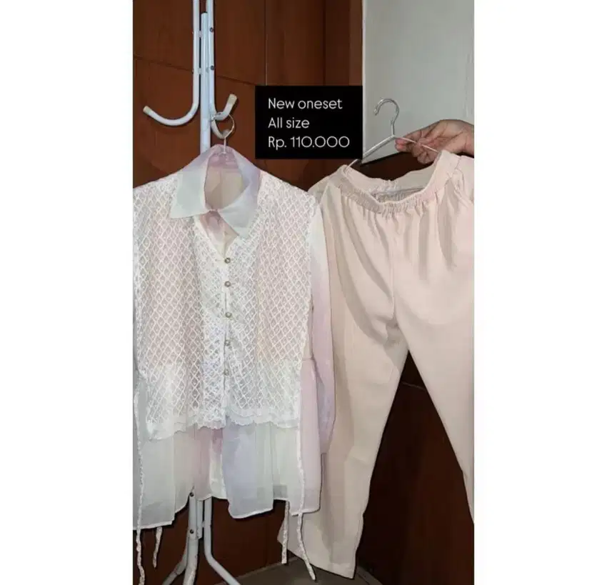 One set Baju atasan dan bawahan satu set wanita NEW