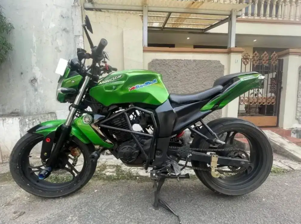 Motor Yamaha Byson Tahun 2014 dengan Tampilan Hijau Menawan Plat Z
