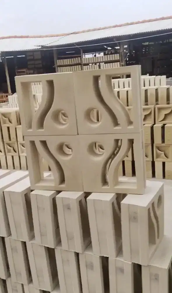 Loster putih minimalis, roster beton minimalis