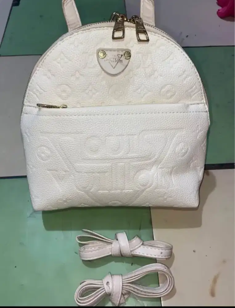 Tas ransel Louis Vuitton