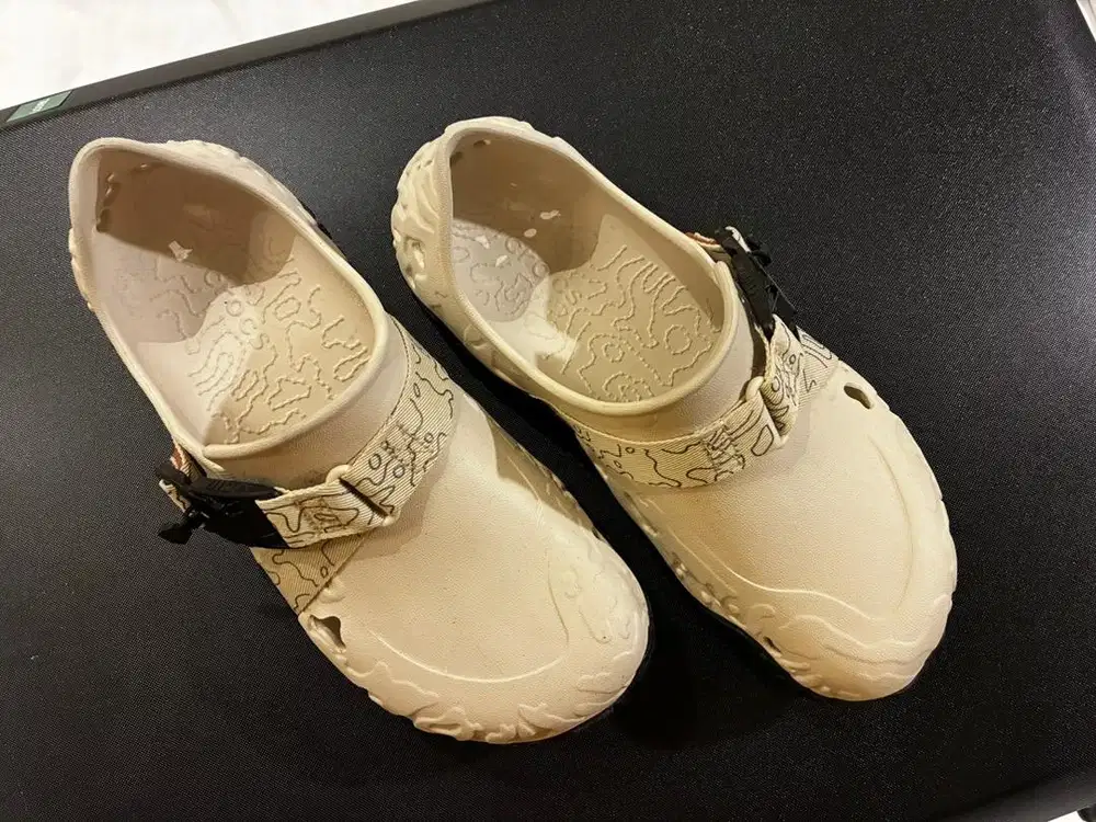 Crocs Atlas Limited Edition