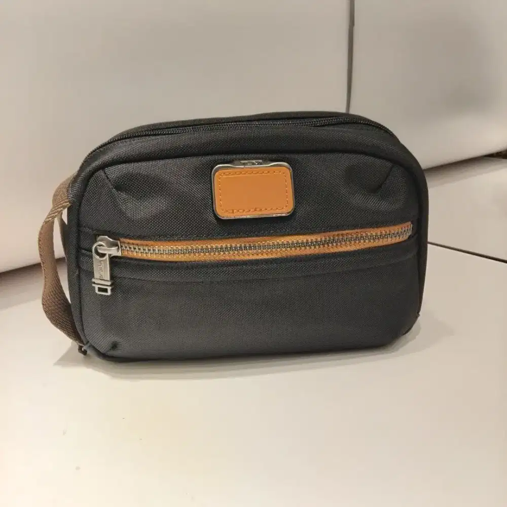 Tumi response travel kit clutch pouch bag tas