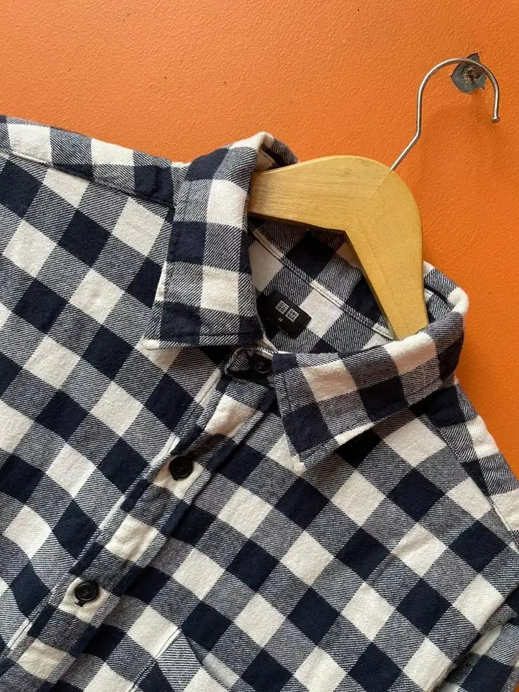 Kemeja Uniqlo Old Navy and White Square